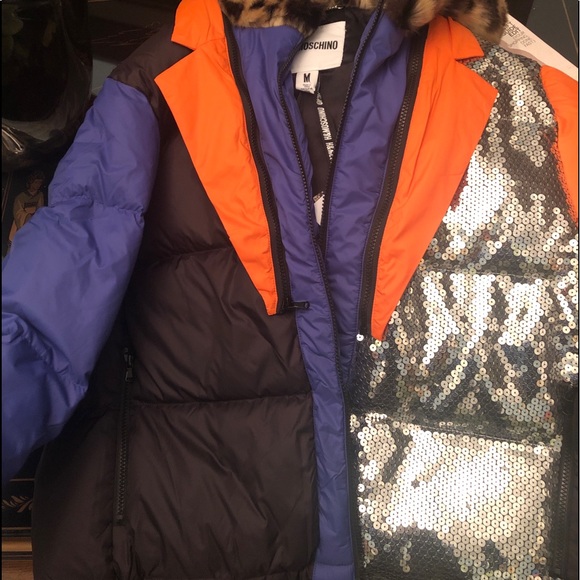 H&M Moschino Collaboration - Picture 1 of 2